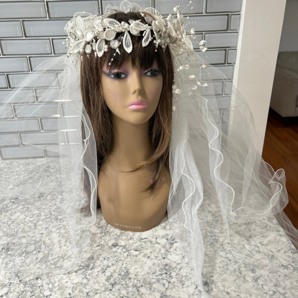 👰‍♀️Vintage Bridal Pearl & Crystal Veil Headpiece - White